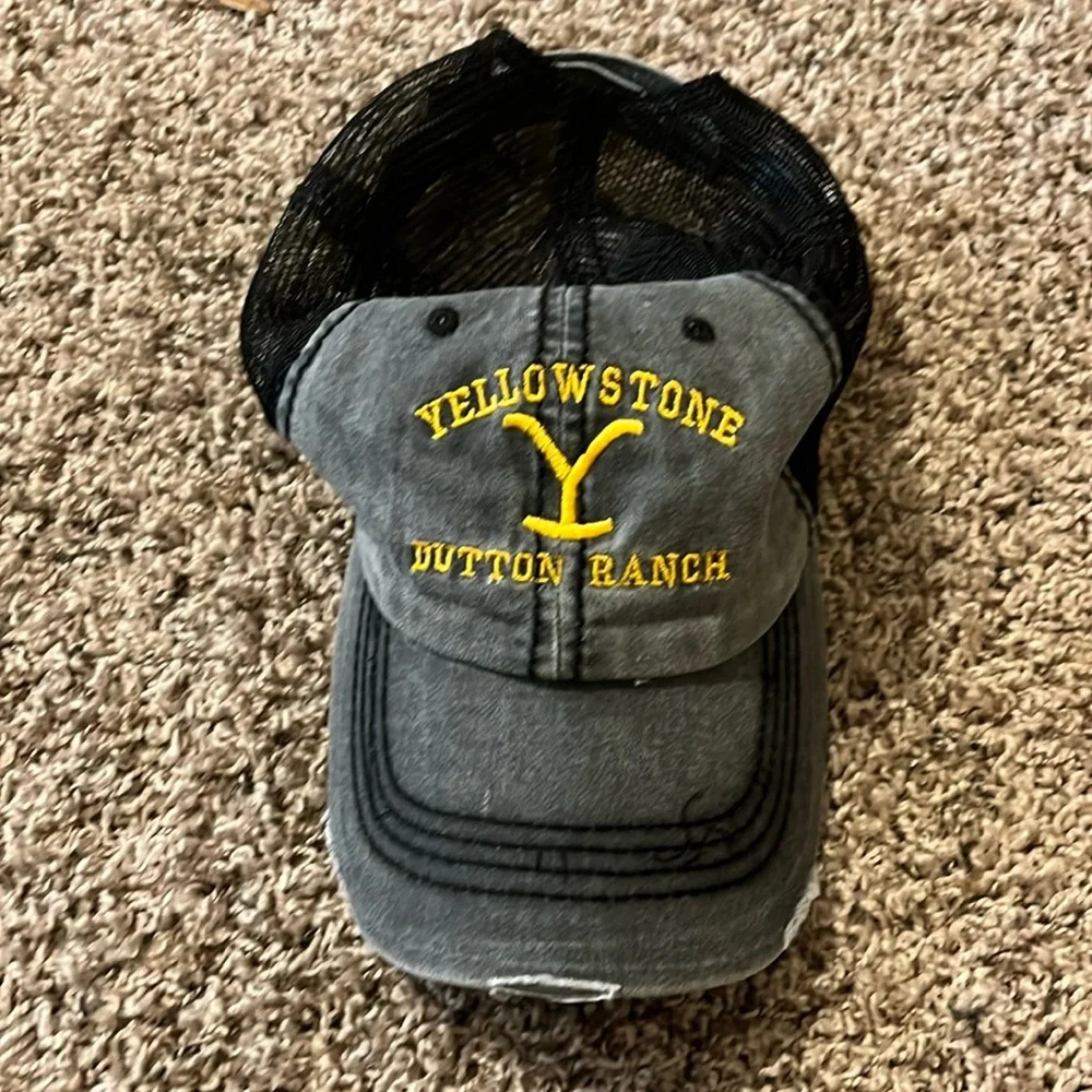 Yellowstone Dutton Ranch Mesh Hat - Picture 1 of 3